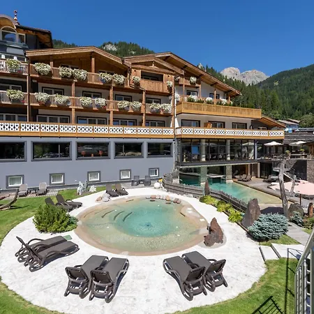 Croce Bianca Leisure & Spa Hotel-2
